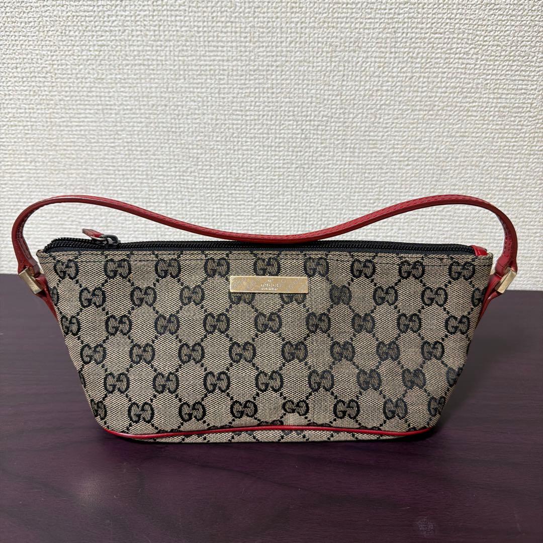 c*o様 グッチ アクセサリーポーチ GGキャンバス ハンドバッグ