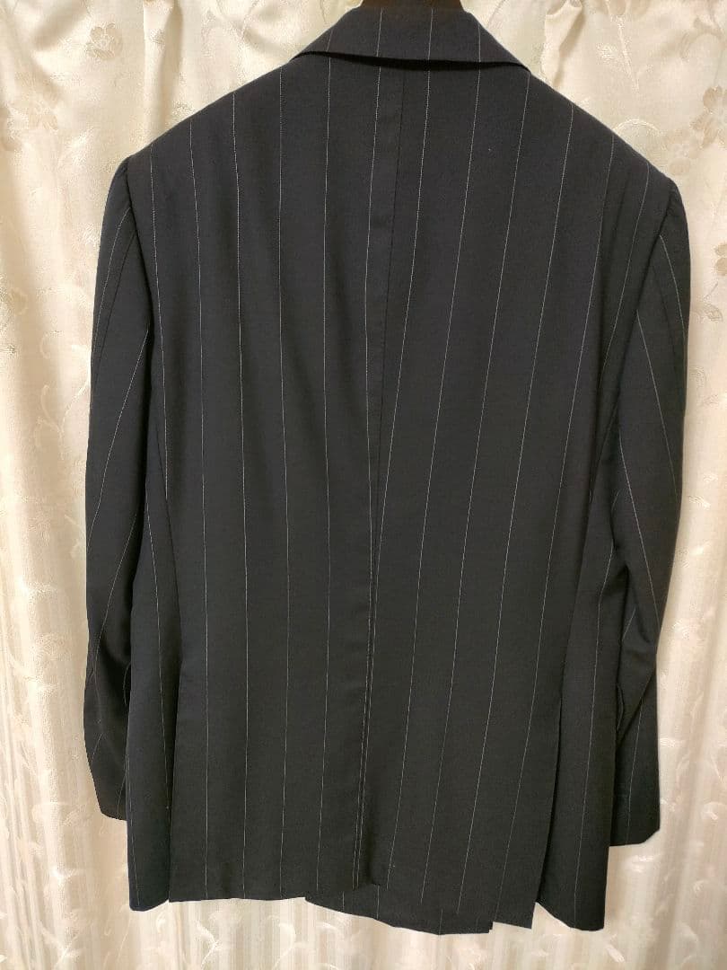 ブリッラペルイルグスト　秋冬スーツ　46サイズ
