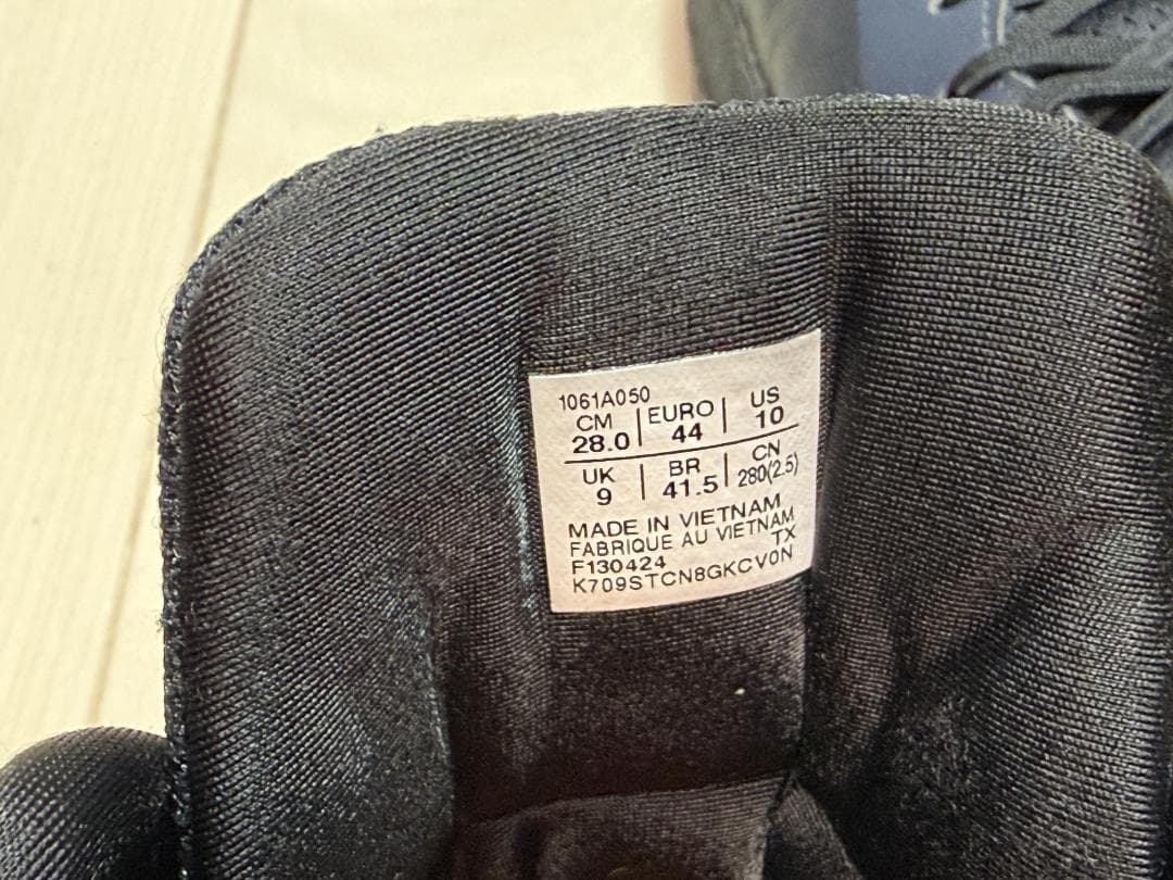 ●ASICSｘballaholic NOVA SURGE LOW●28.0cm