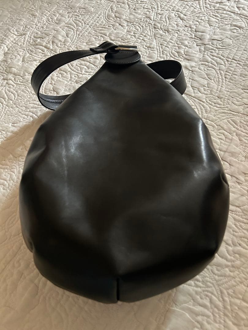 カワカワ　carfボディバッグ