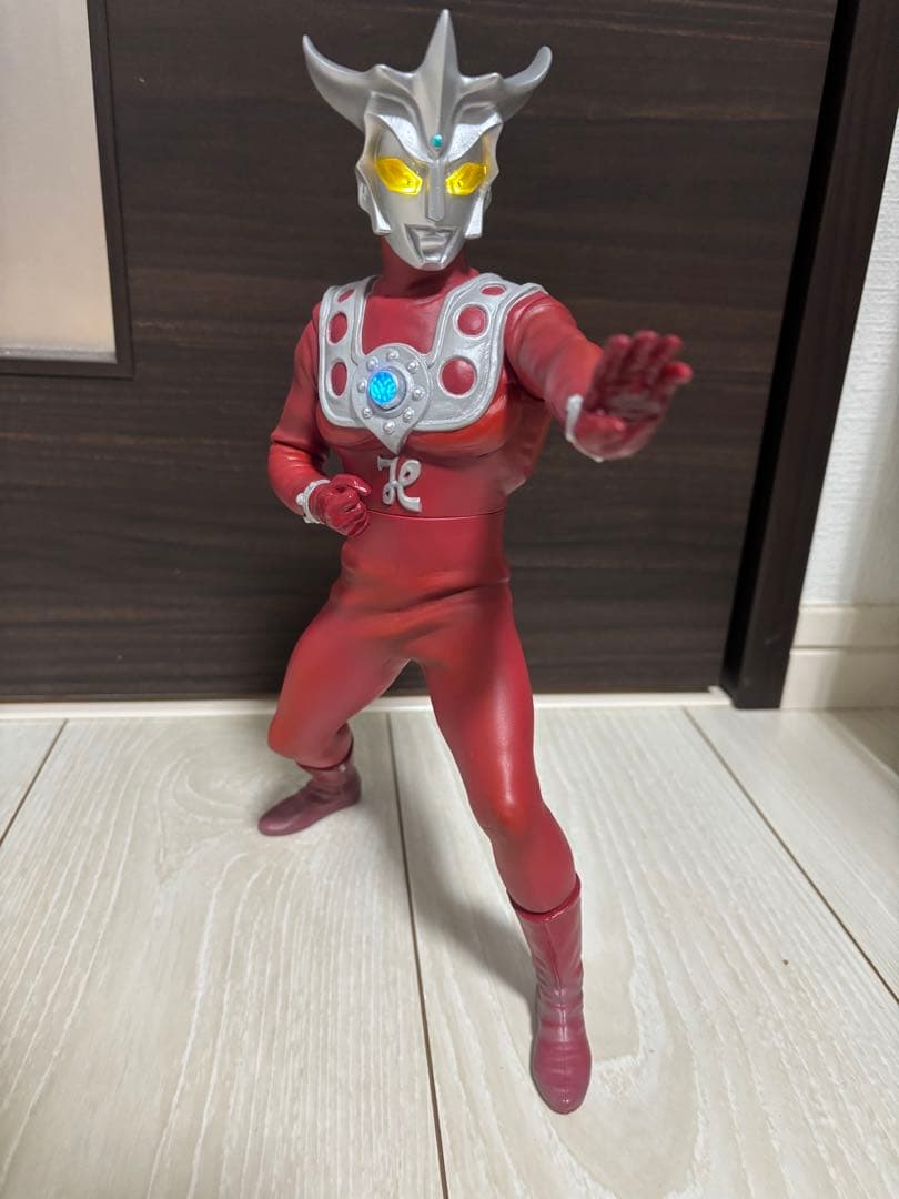 T*e様 CCP 1/6 ウルトラマンレオ　発光ギミックあり