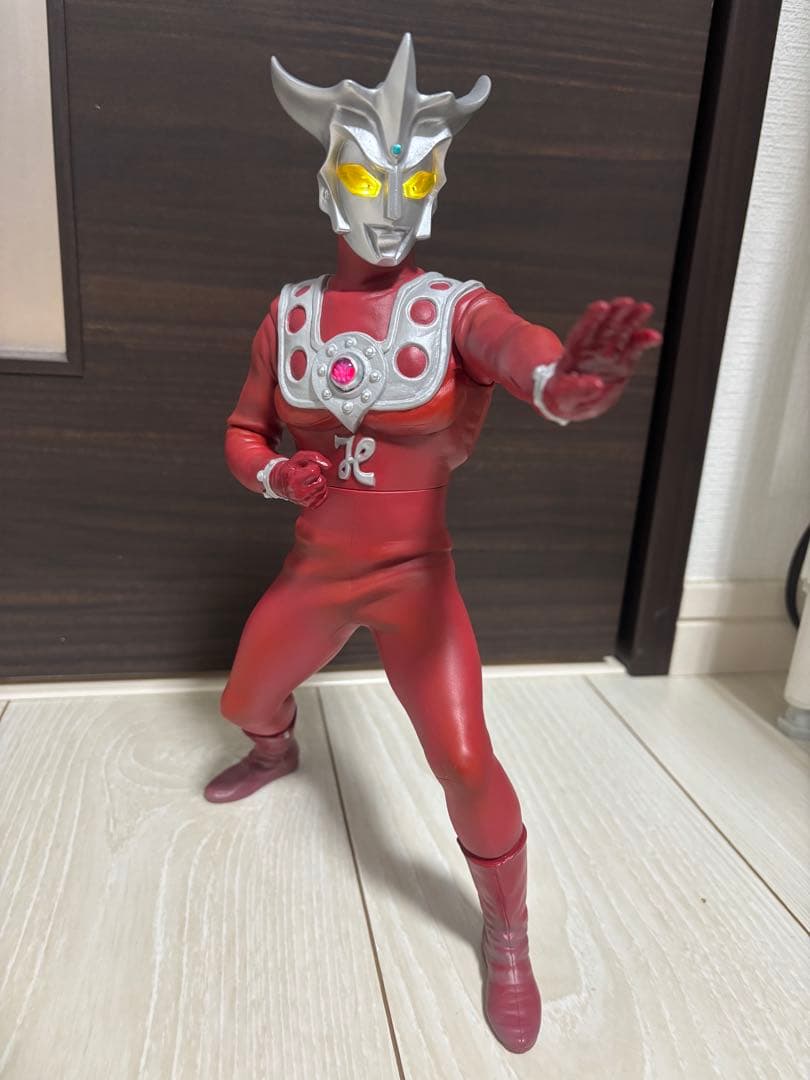 T*e様 CCP 1/6 ウルトラマンレオ　発光ギミックあり