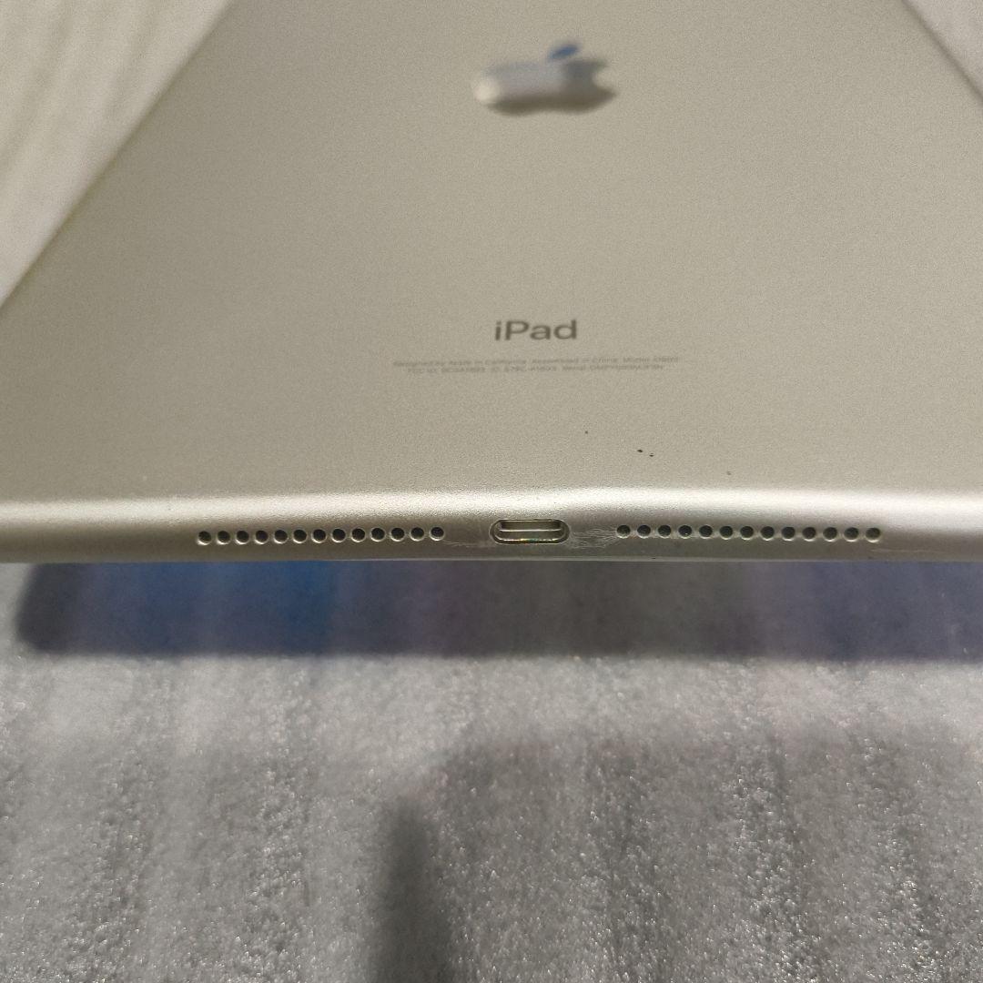 【良品】iPad第6世代128G,WiFiバッテリ健康度87%+新品充電器とペン