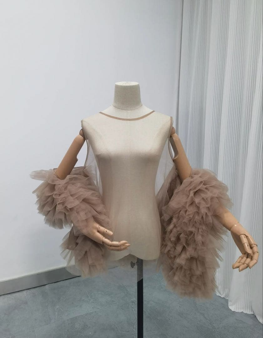 OqiOOipO/オチオドレス チュールトップス ベージュボレロ ドレスアレンジ