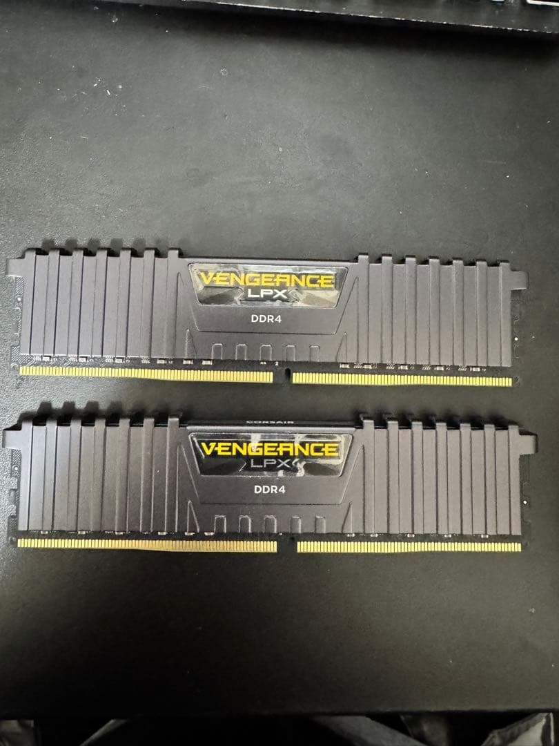 メモリー CORSAIR VENGEANCE LPX DDR4 64GB 3200MHz