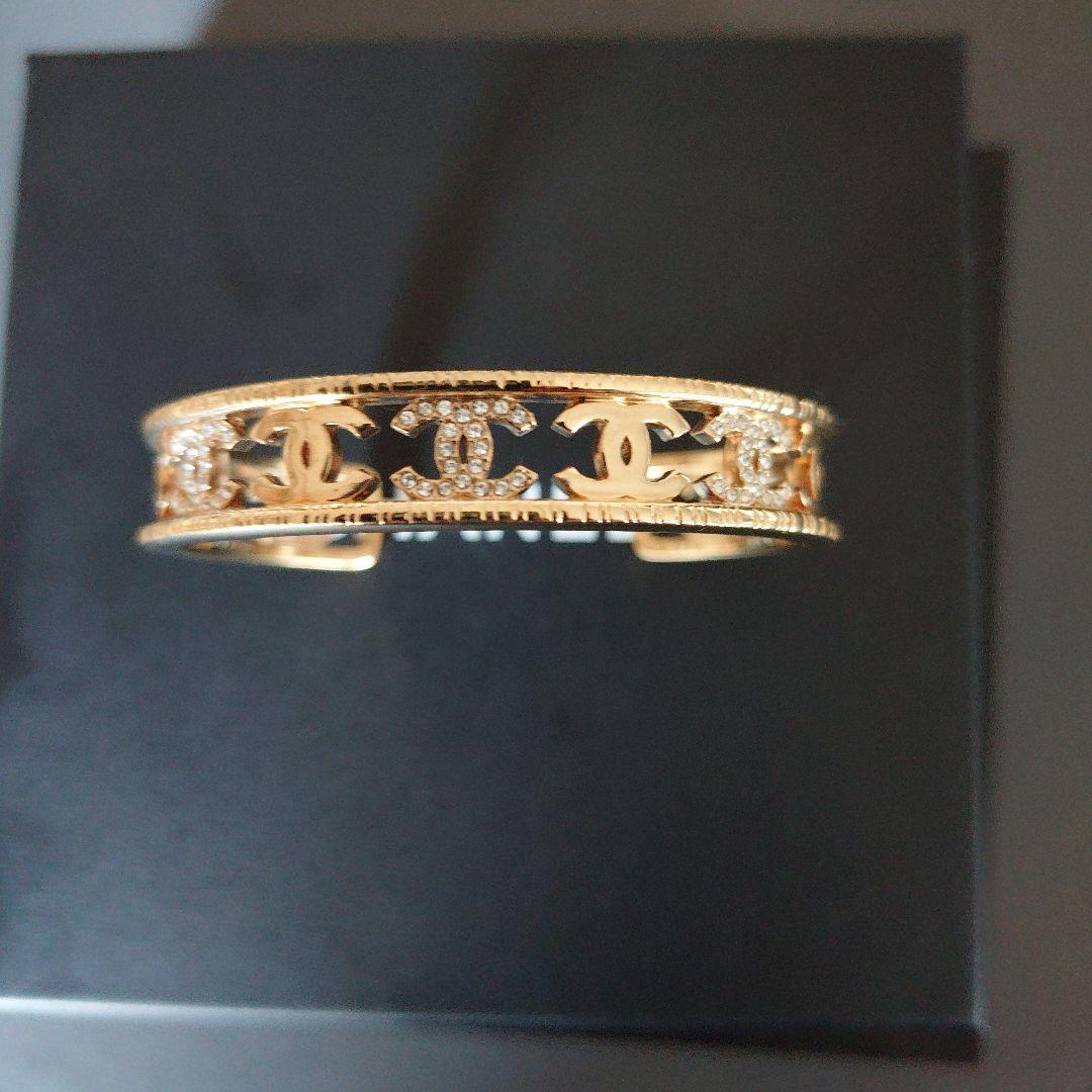 シャネルバングル