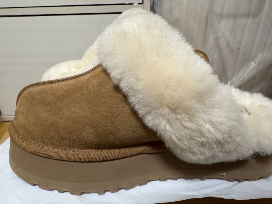 UGG DISQUETTE スリッパ　ムートン