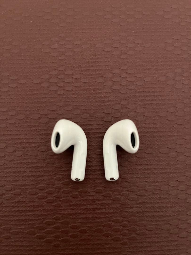 アップル(Apple)　AirPods4　アクティブノイズキャンセリング搭載