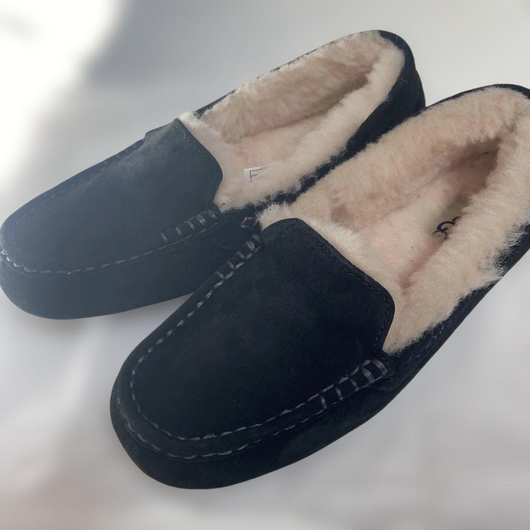 UGG アンスレー モカシンシューズ