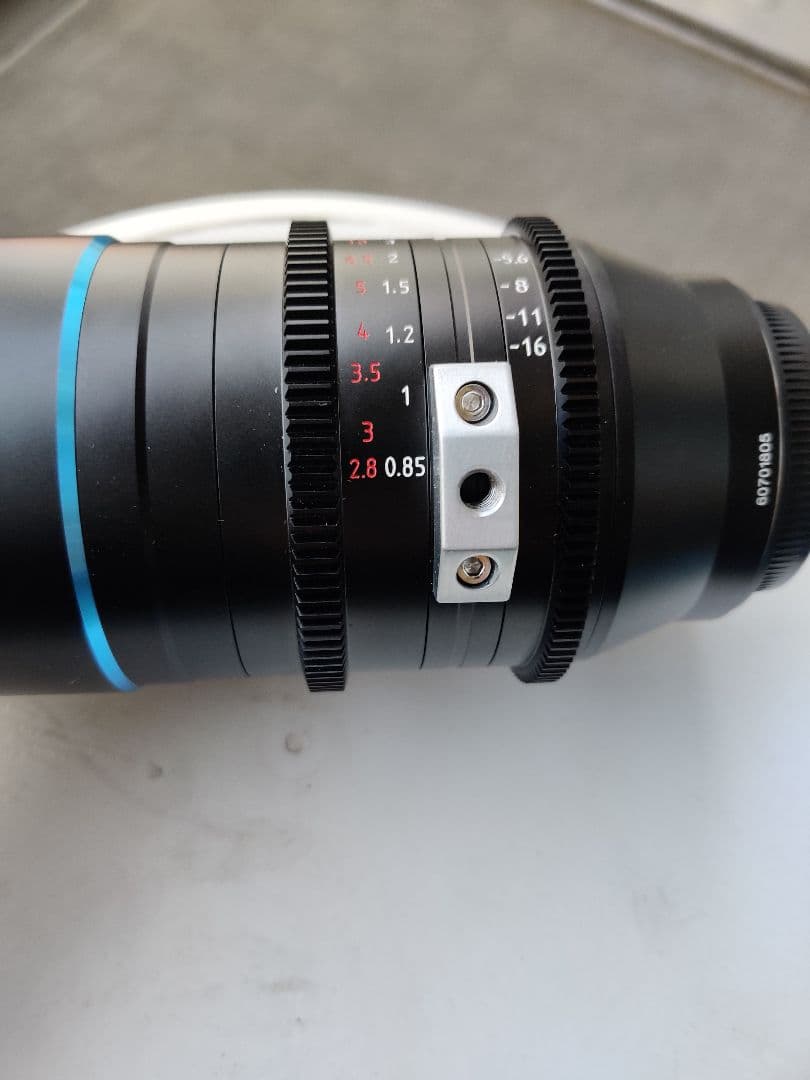 SIRUI アナモフィックレンズ フルサイズ 75mm T2.9 RFマウント