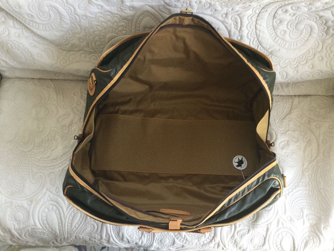 ハンティングワールド　ボストンバッグ