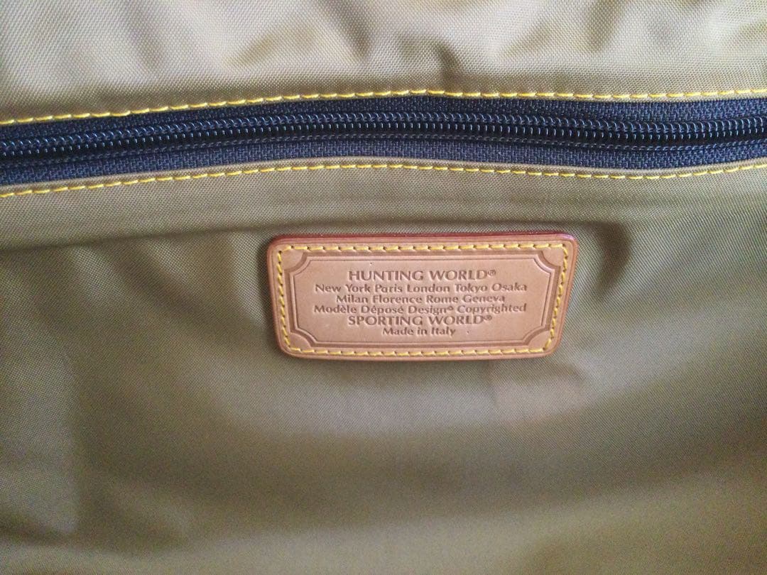 ハンティングワールド　ボストンバッグ