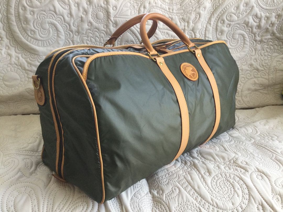 ハンティングワールド　ボストンバッグ