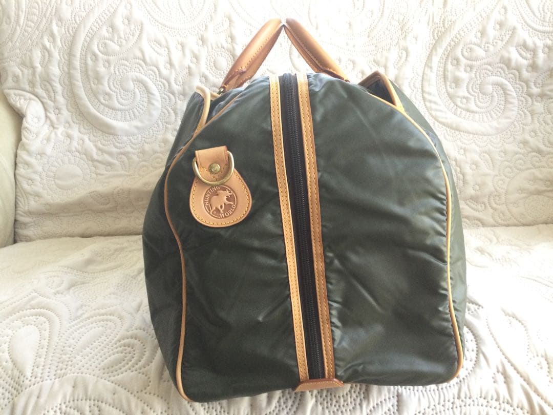 ハンティングワールド　ボストンバッグ