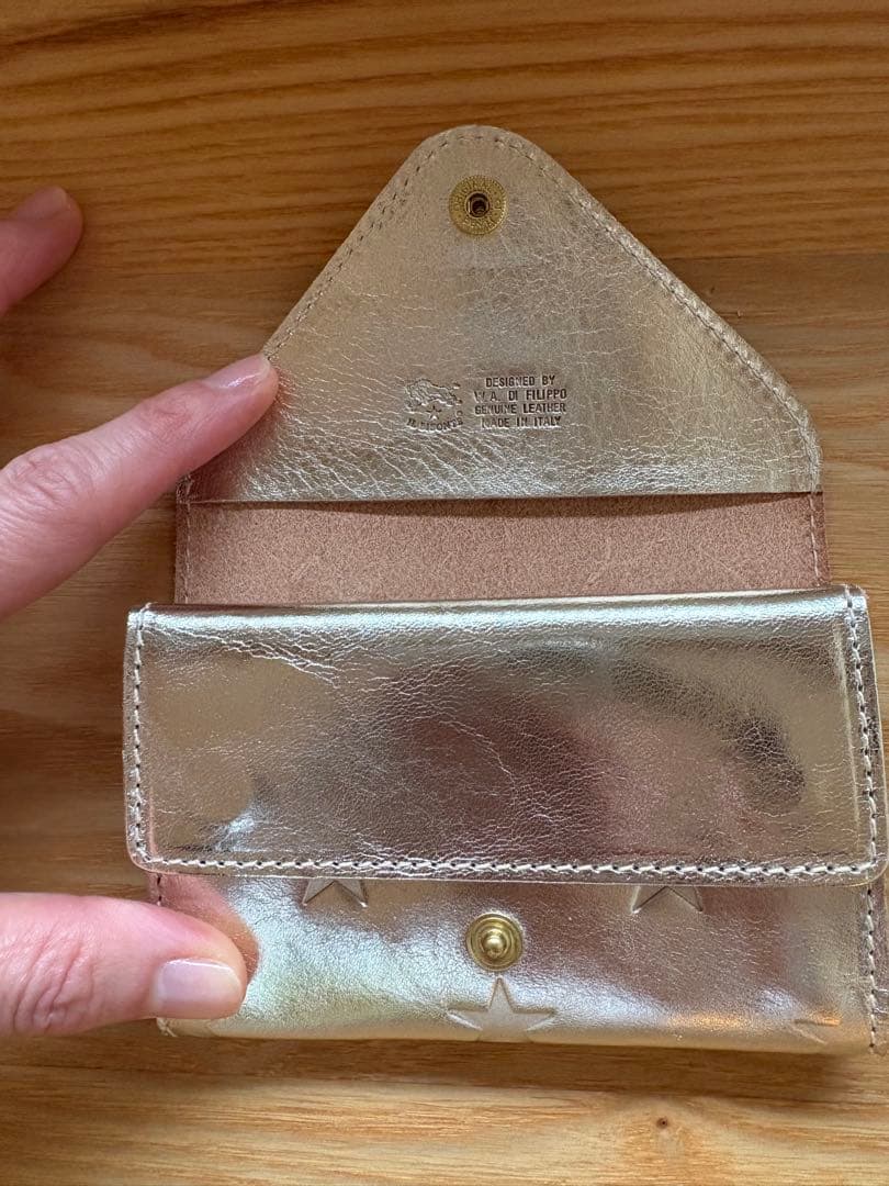 イルビゾンテ　スターエンボス　カードケース