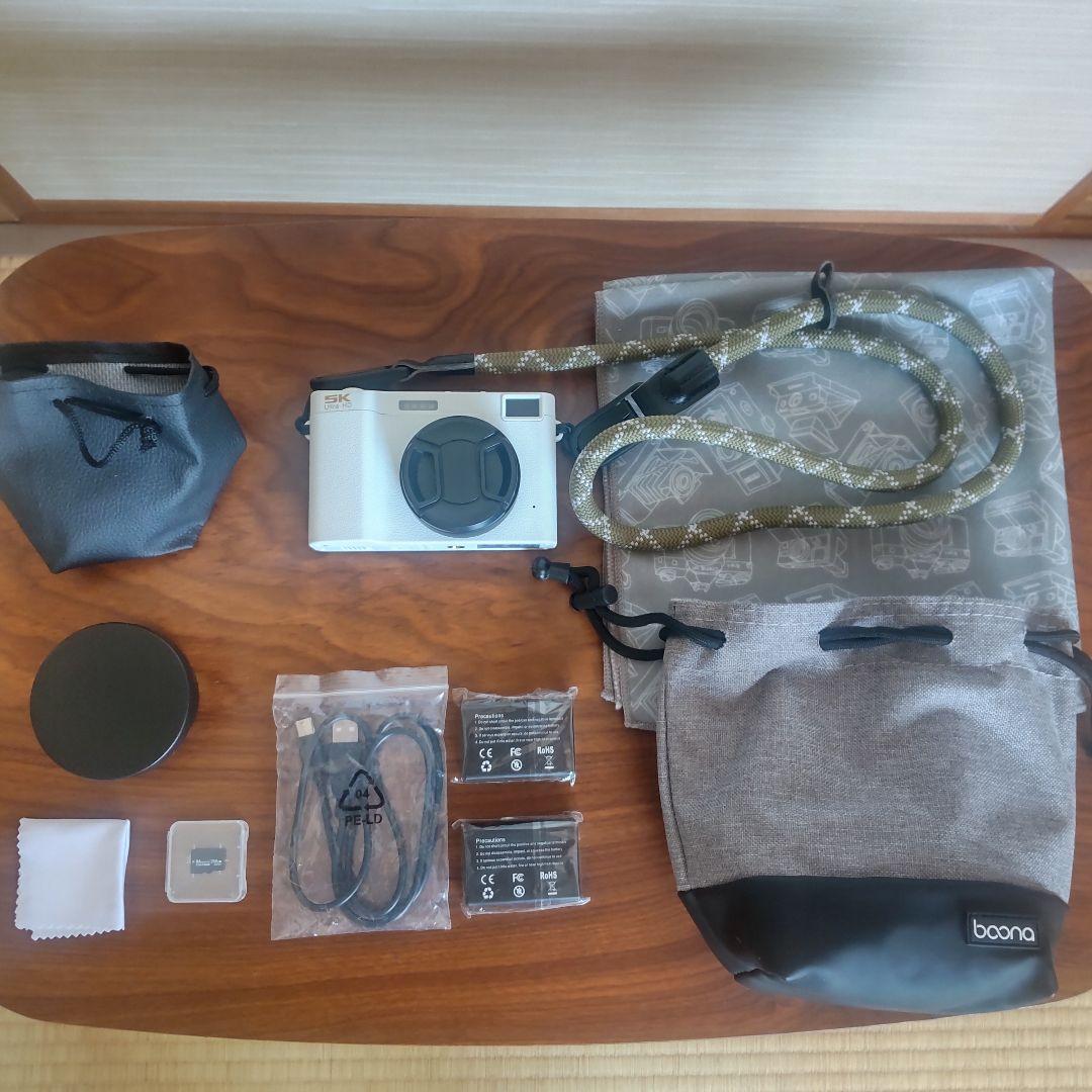 【美品】デジタルカメラ　バッテリー・レンズ・SDカード他おまけ付