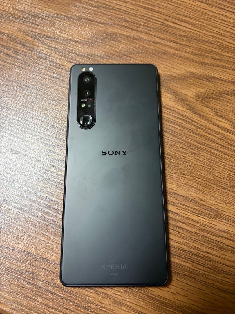SONY Xperia ブラック 約6.5インチSOG０３