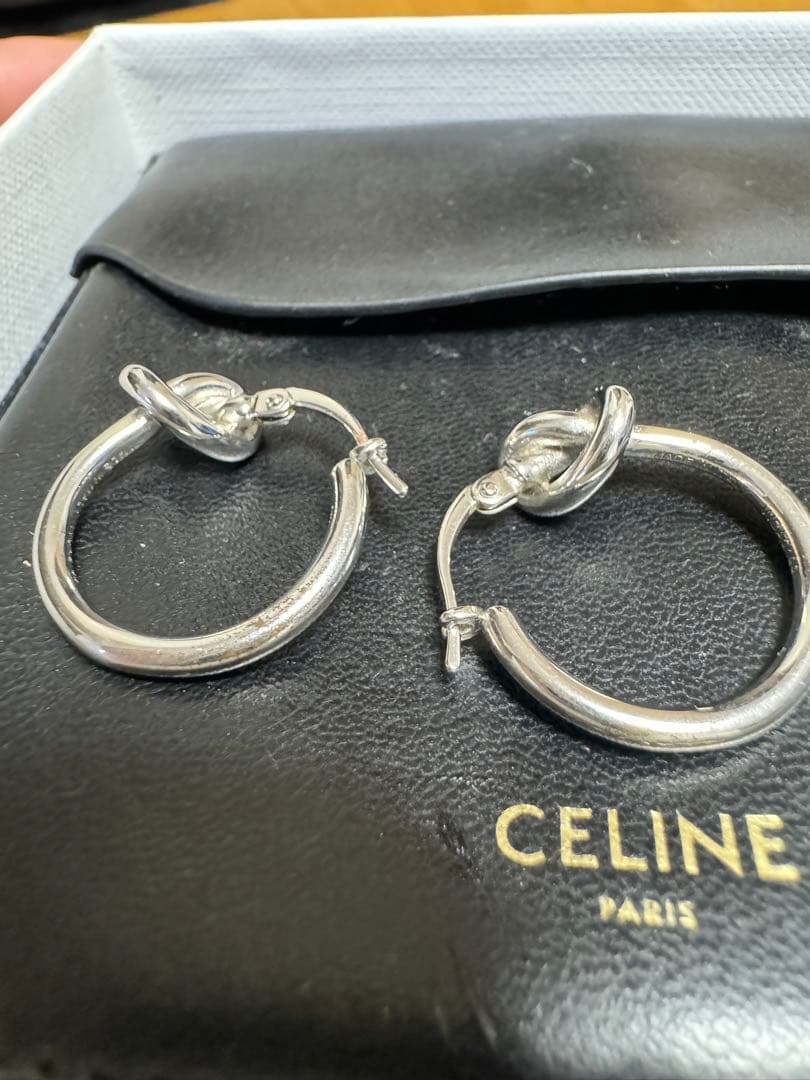 CELINE セリーヌ　ノット　スモールフープ　ピアス
