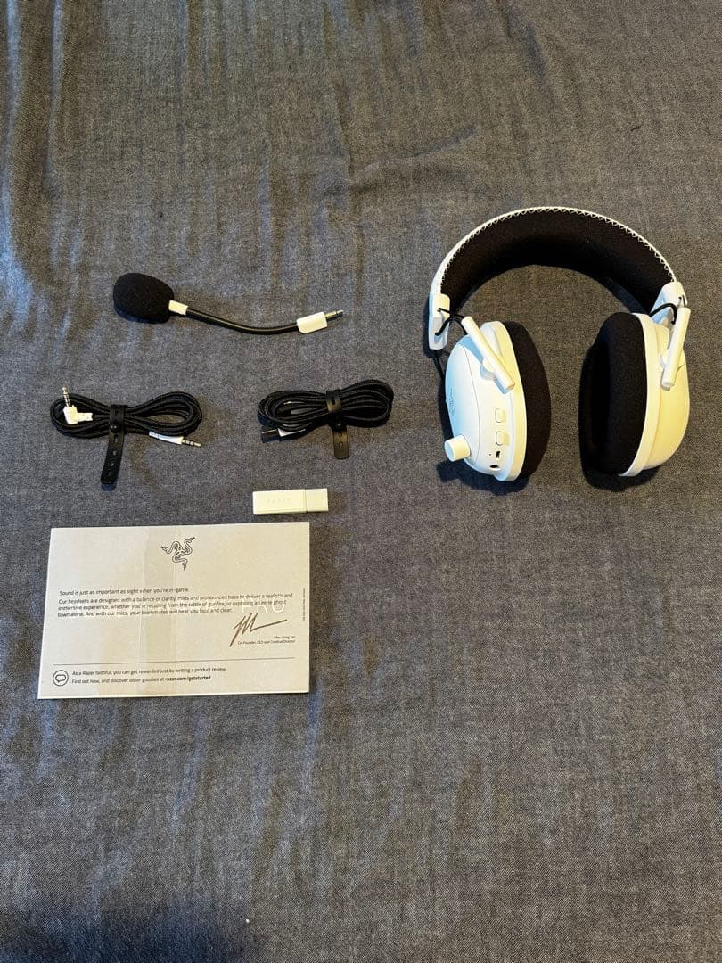 ヘッドホン Razer BLACKSHARK V2 PRO White Edition