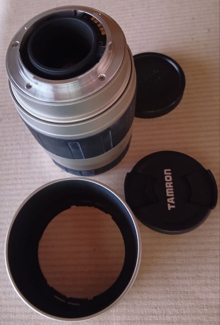 送料込みTAMRON70-300mmF4-5.6新品未使用LDMacroシルバー