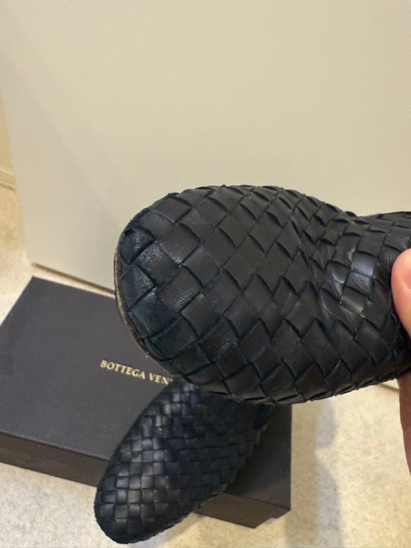 Bottega veneta ソッティーニ 編み込みレザー 黒ミュール25(39