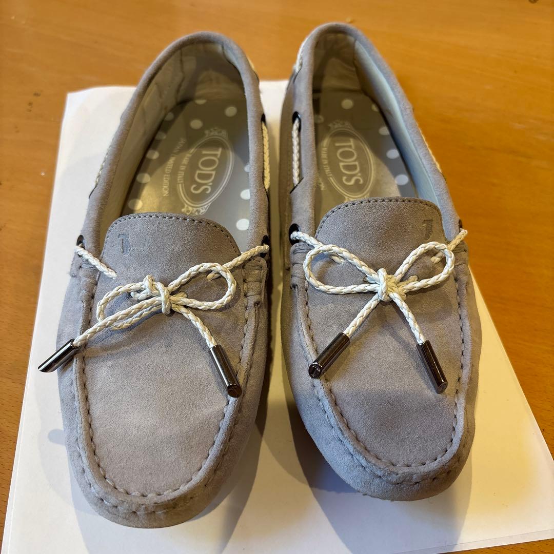 TOD'S グレー ローファー　36