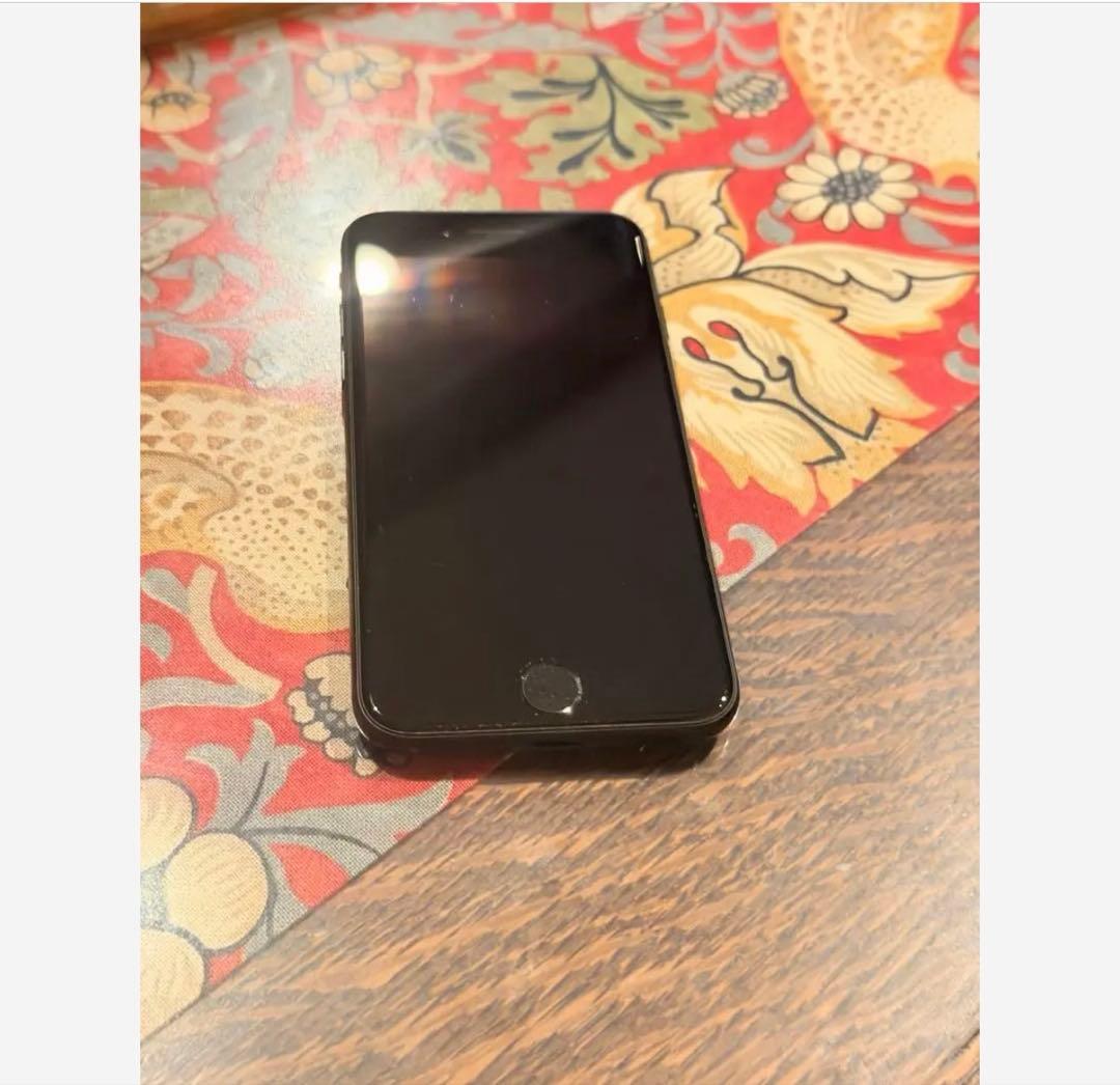 超お得！！iPhone SE (第2世代) ブラック 箱、充電器付き