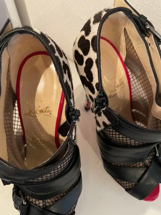 クリスチャン ルブタン　ブーティ　ブーツ