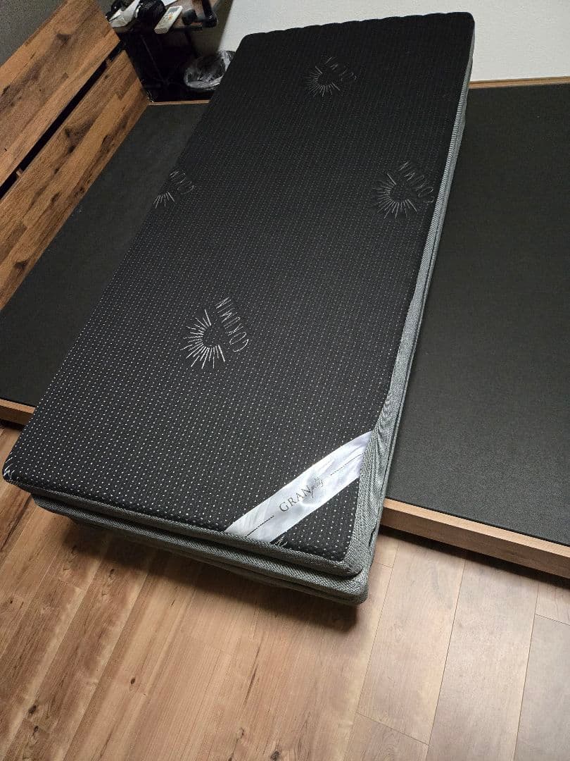 ¥29,998→¥13000!ダブルベッド マットレス 新品 未使用 三つ折り
