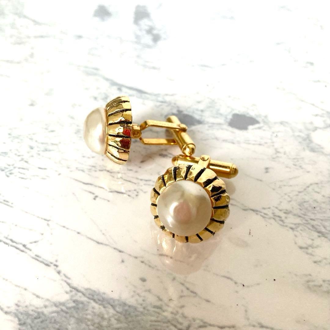 CHANEL シャネル　ネクタイカフスボタン