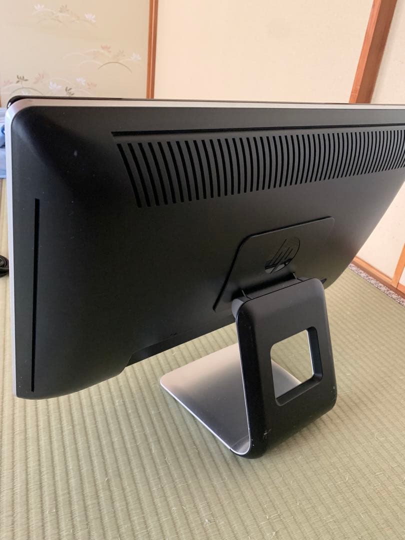 HP 2310t タッチ操作対応23インチ　　　　　　ワイド液晶モニター