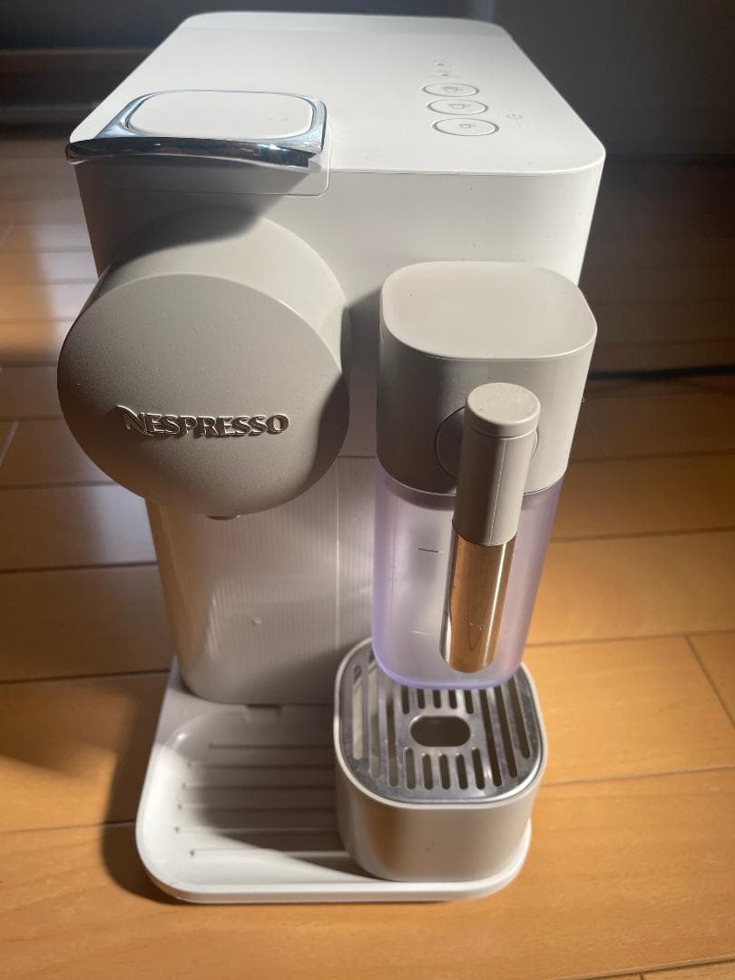 Nespresso ラティシマワン　エスプレッソマシン ホワイト