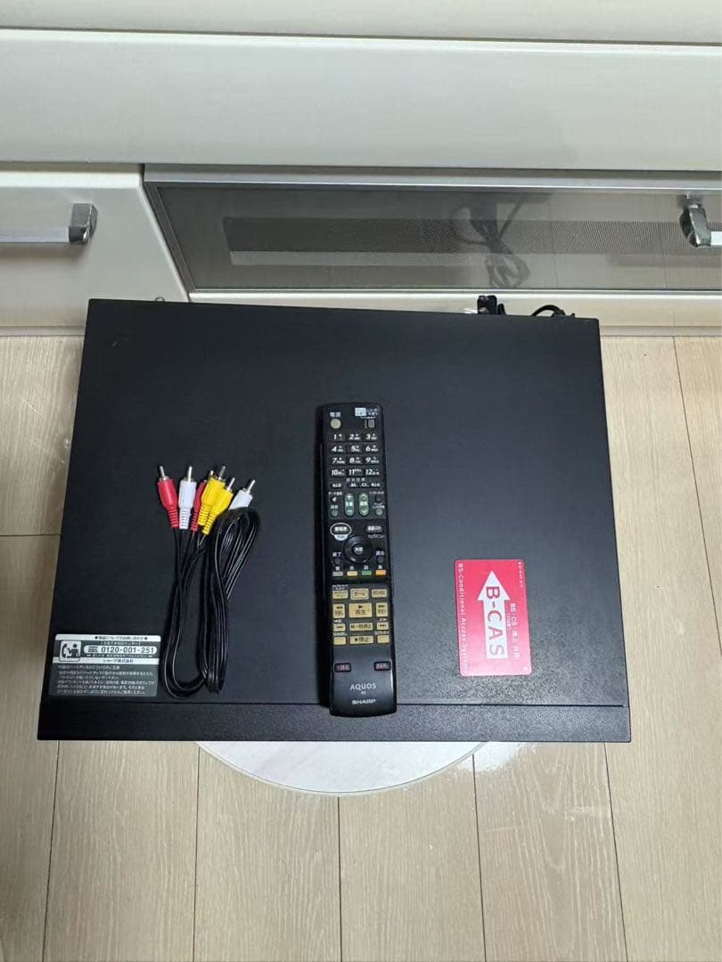 SHARP 地デジ搭載 ビデオ一体型DVDレコーダー DV-ACV52
