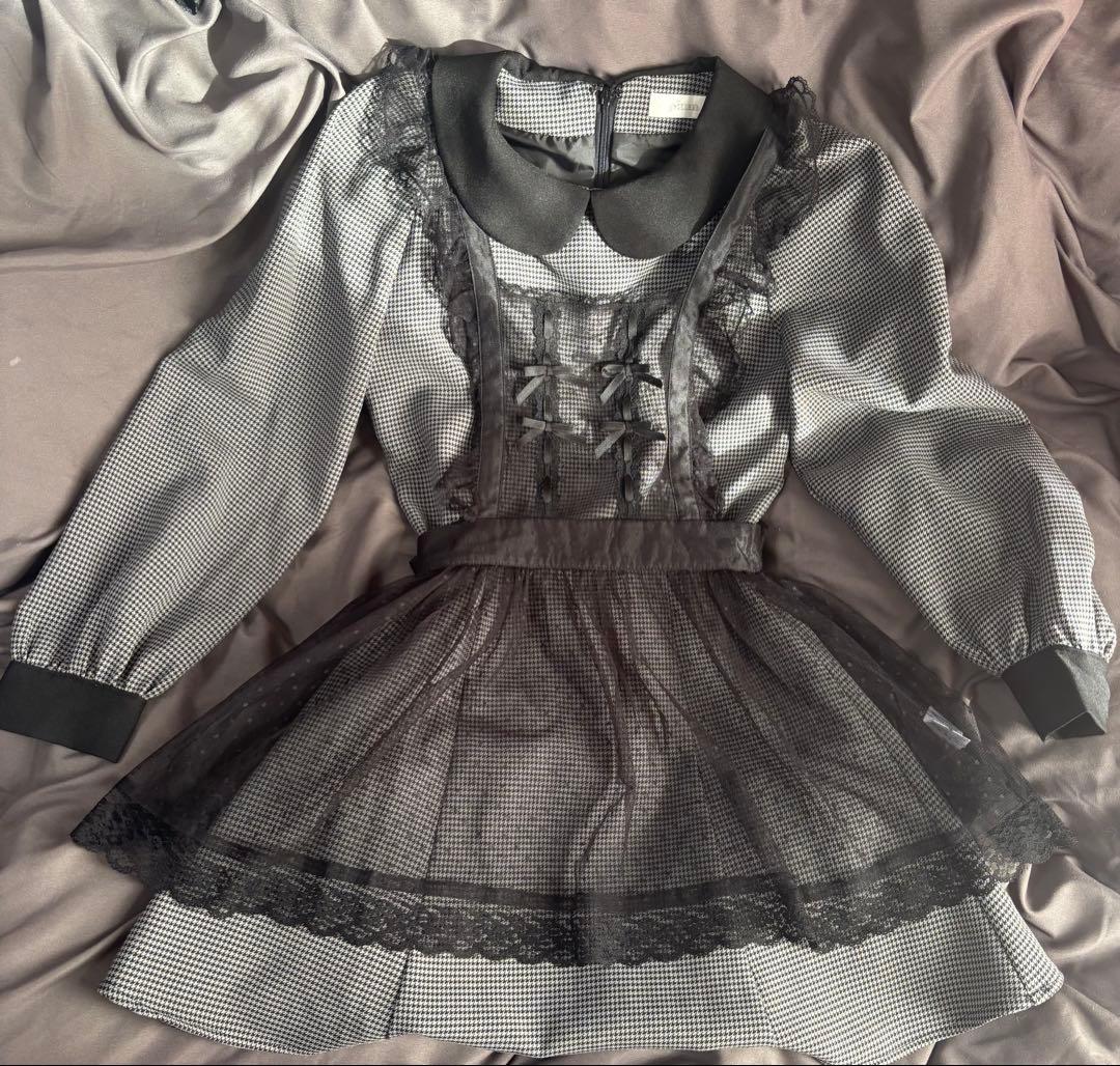 Pium チュールエプロン付き丸襟ワンピース