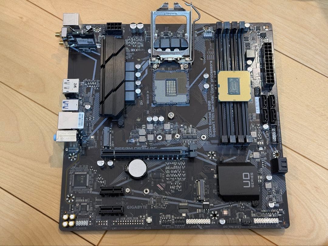 【セット品】 GIGABYTE B560 DS3Hとintel i3-10105