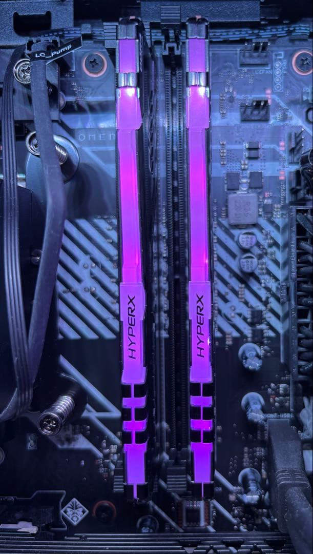 HyperX FURY DDR4 3733MHzメモリ16GB（8GB×2枚）