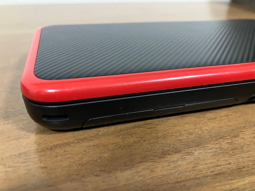 動作確認済Newニンテンドー2DS LL レッド×ブラックマリオカート7パック