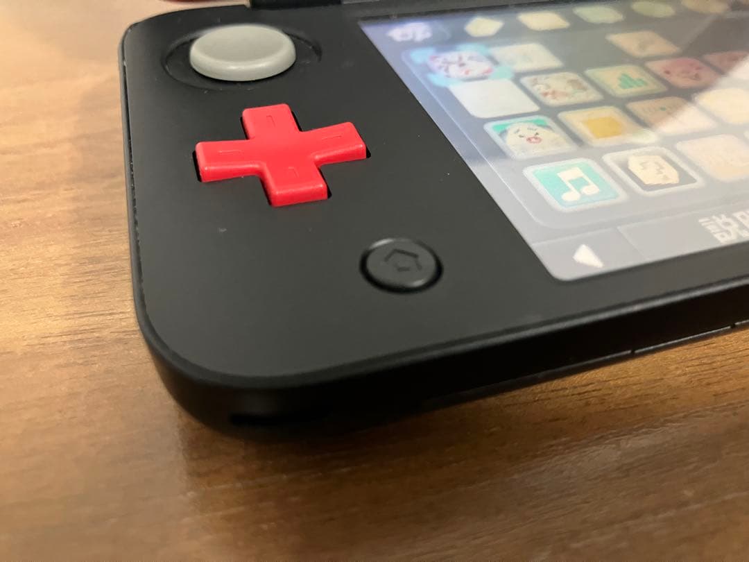 動作確認済Newニンテンドー2DS LL レッド×ブラックマリオカート7パック