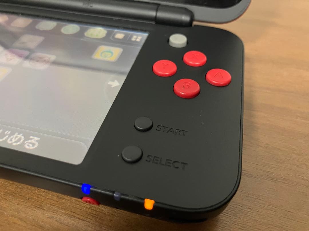 動作確認済Newニンテンドー2DS LL レッド×ブラックマリオカート7パック