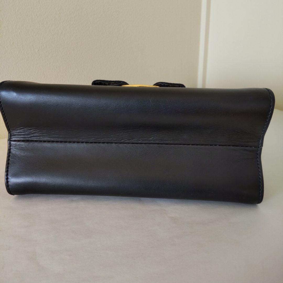 フェラガモ ヴァラリボン2Way ミニバック