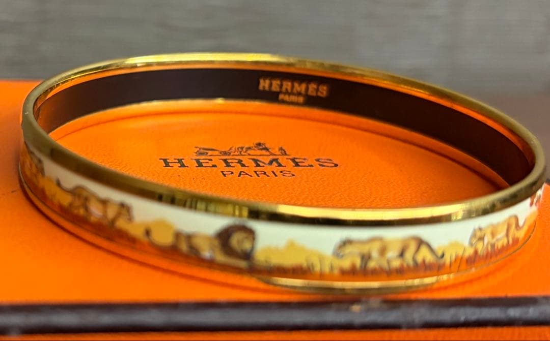 お値下げ　HERMES エマイユ 動物柄 バングル 箱付き