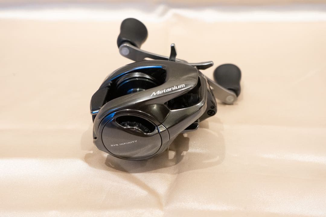 美品20メタニウムHG LEFT ノーマルギア付き ベイトリール　シマノ