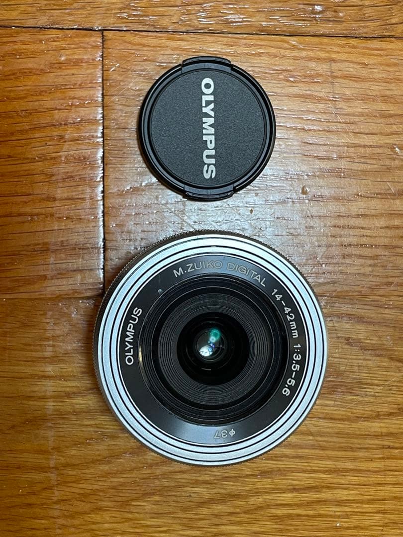 1/5迄限定20%オフ OLYMPUS PEN E-PL8 ダブルズーム等セット