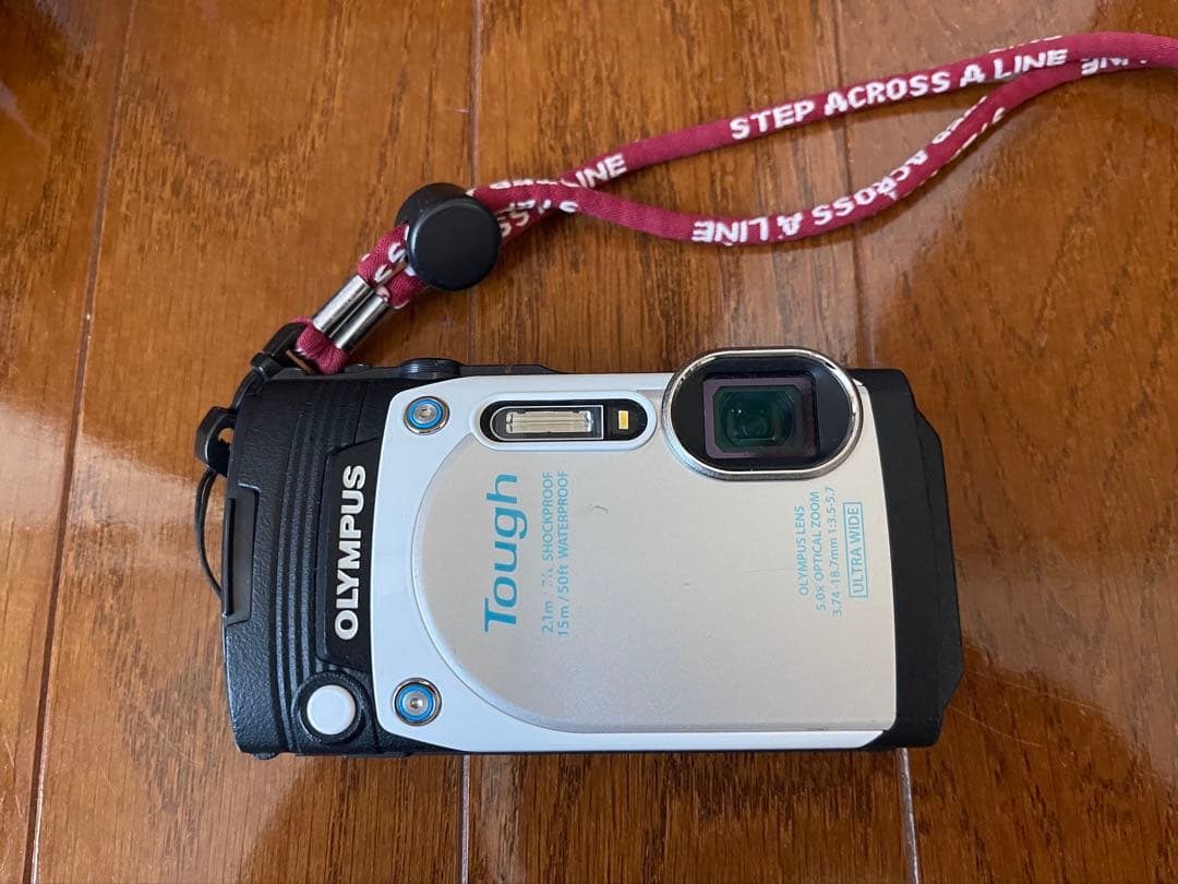 OLYMPUS Tough デジタルカメラ 15m防水