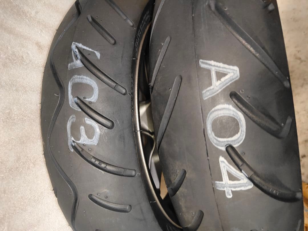 未使用品 3型 1YP シグナスX 純正前後ホイール タイヤ付き