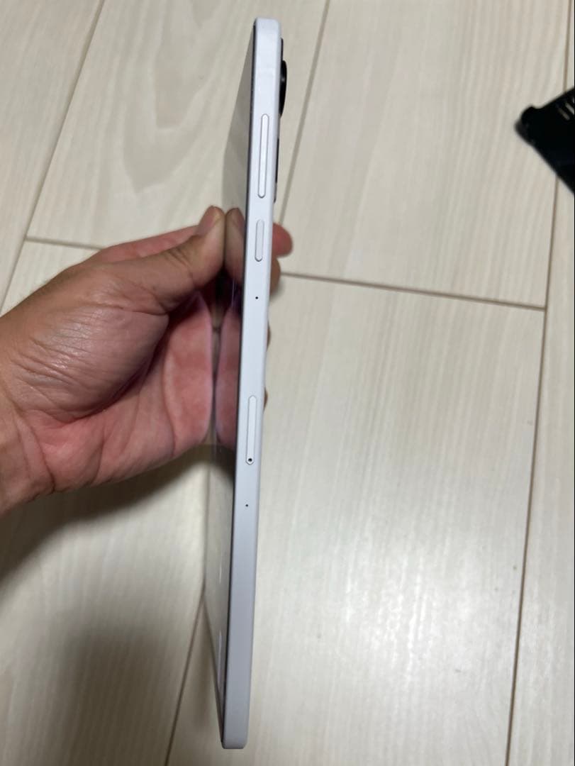 美品】Legion Y700 Gen4 12GB/256GB + 純正ペン