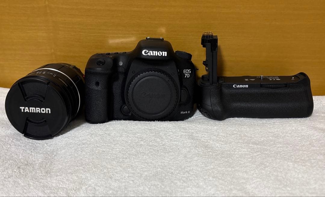 Canon EOS 7D Mark2 レンズ28-300 グリップ付き