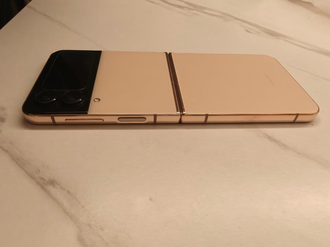 Garaxy Z flip4 美品