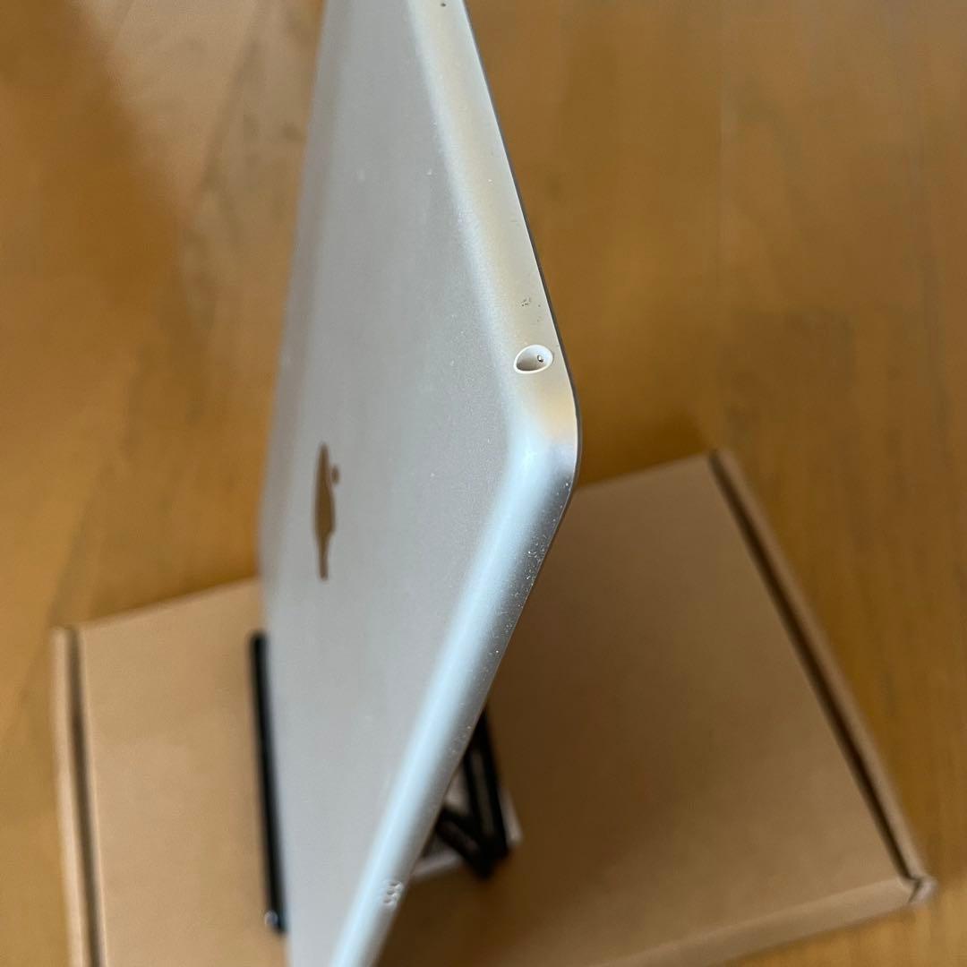 Apple iPad シルバー第９世代wi-fiモデル64gbバッテリー90%