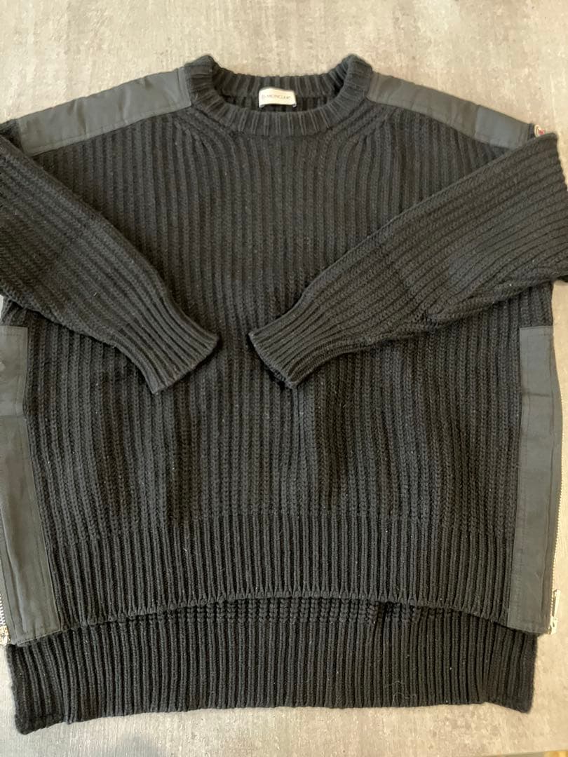 Moncler モンクレール　サイドジップデザインのざっくりニット　メンズ